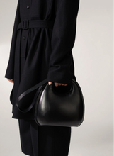 画像をギャラリービューアに読み込む, Egg bag 〈Black〉