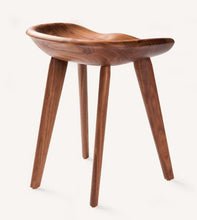 画像をギャラリービューアに読み込む, TRACTOR STOOLS
