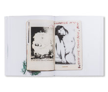 画像をギャラリービューアに読み込む, SCRAPBOOKS 1969-1985 by Walter Pfeiffer
