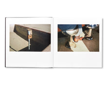 画像をギャラリービューアに読み込む, TRANSPARENCIES: SMALL CAMERA WORKS 1971-1979 by Stephen Shore
